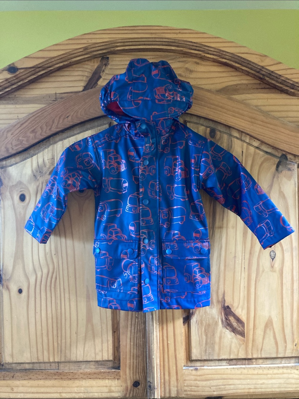 Boys Kitestrings blue red trucks hooded rain coat size 2T